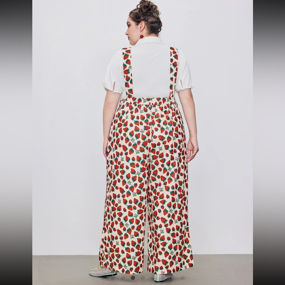 Cider Curve Strawberry Print Wide Leg Jumpsuit BNWT Size 4x - Picture 10 of 16